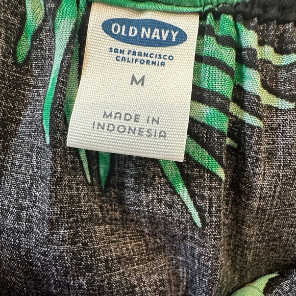 ❤️ Old Navy Floral Print Strappy Tank/Camisoles  Medium NWOT - Picture 7 of 7